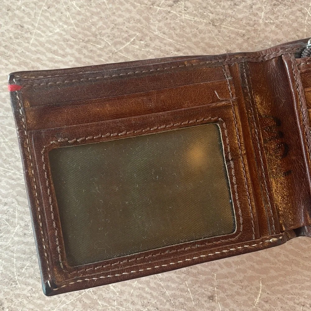 Fossil The Brat III Bi-Fold Leather Wallet